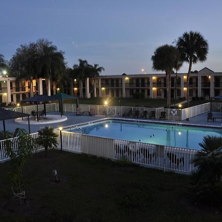 Winter Haven Gardens Inn Luaran gambar
